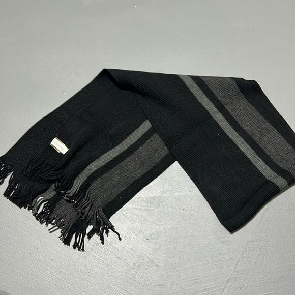 Calvin Klein Scarf - Picture 1 of 5